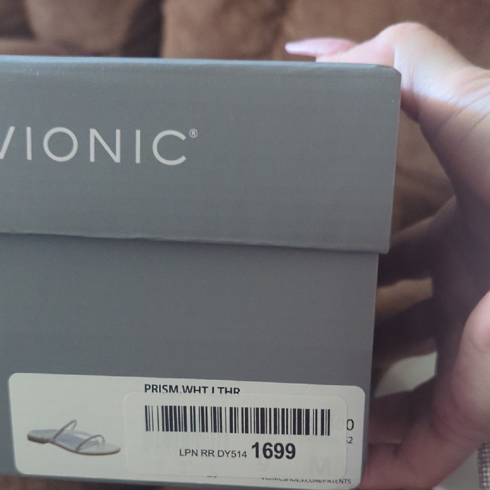 Vionic Silver Strappy Sandals Size 9 - image 4